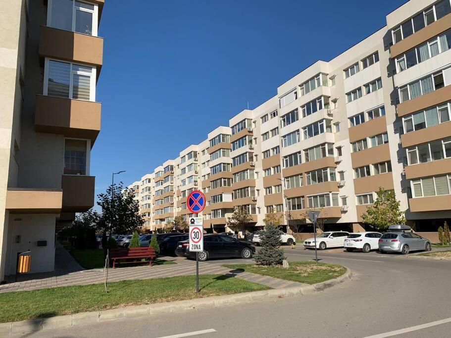 Lovely Bacau 1 Bedroom Apartment Εξωτερικό φωτογραφία