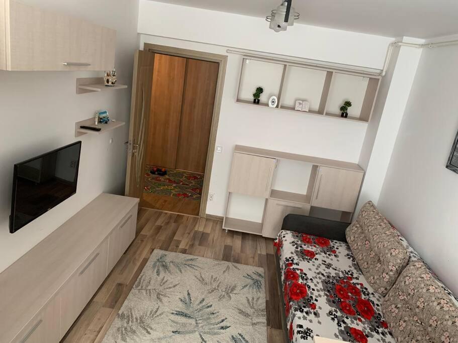 Lovely Bacau 1 Bedroom Apartment Εξωτερικό φωτογραφία
