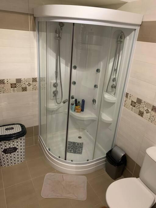 Lovely Bacau 1 Bedroom Apartment Εξωτερικό φωτογραφία